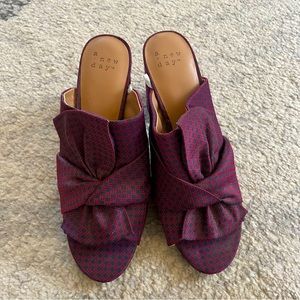 A New Day | Block Heeled | Open Toe Pumps size 7.5 | Purple & Navy